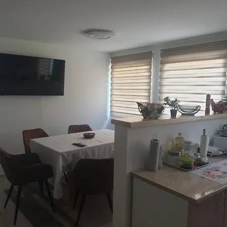 Szeretet Fa-haz Gergelyiugornya بيت للعطل *