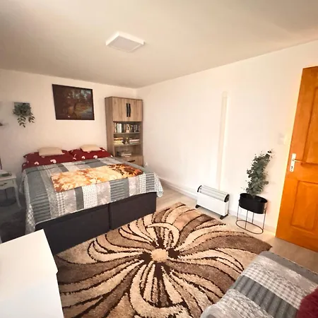 Szeretet Fa-haz Gergelyiugornya Ferienhaus *