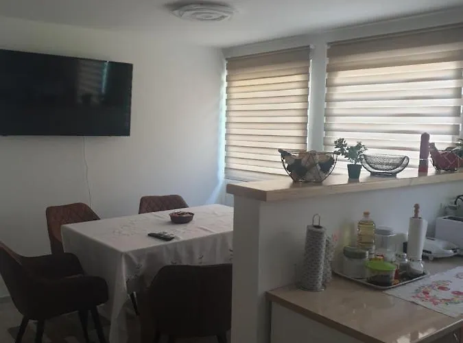 Szeretet Fa-ház Gergelyiugornya Hébergement de vacances *